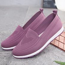 Summer old Beijing cloth shoes, women's breathable mesh shoes, one foot on the soft sole of middle-aged mother's shoes